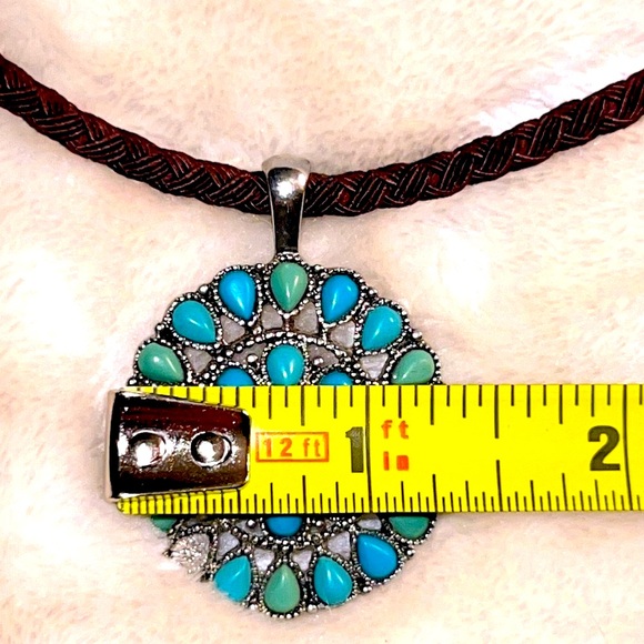 CHAPS 🩵💚🤎 17” ROUND SILVER-TONE STONE MOSAIC PENDANT ON BROWN BRAIDED ROPE CORD - Picture 8 of 8